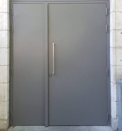 Porte métallique pleine